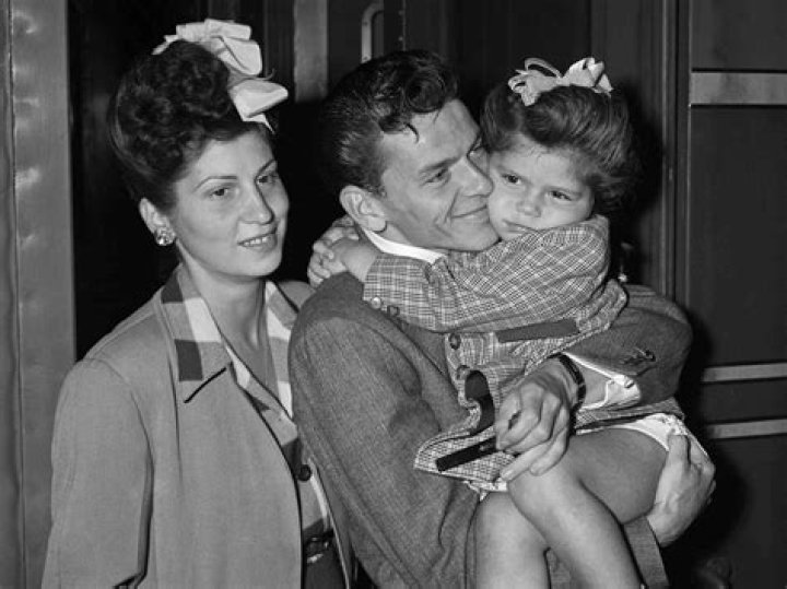 Facts About Nancy Sinatra's Daughter |
