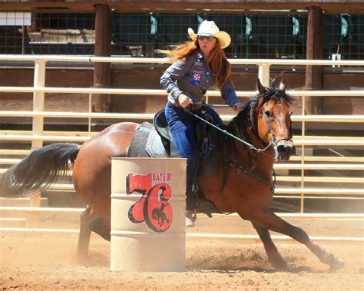 How Old Is Barrel Racer Emily Miller Age? Husband And Wikipedia Bio ·