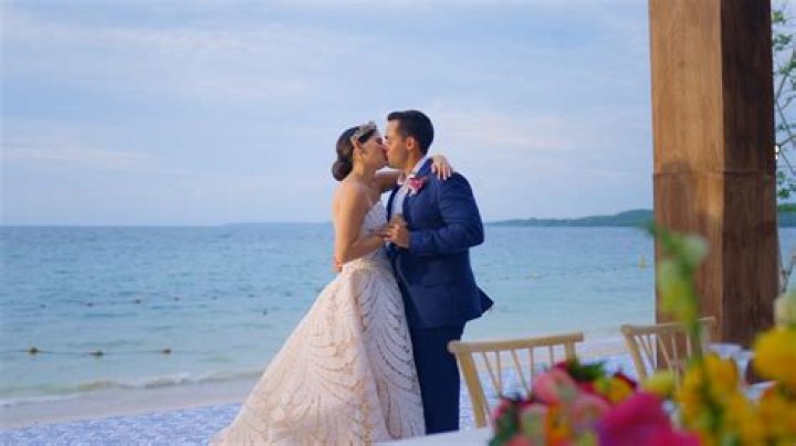 Is Carmen Villalobos Married?
