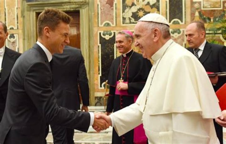 Is The Munich Midfielder Christian? ·