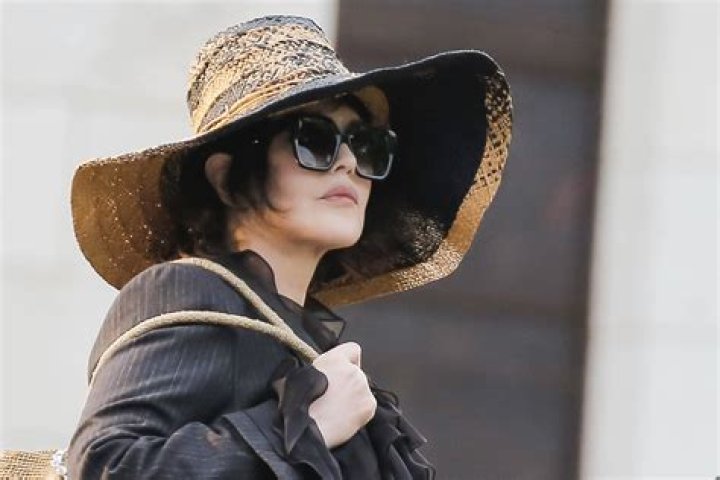 Isabelle Adjani Net Worth, Age, Height, Bio, Birthday, Wiki! ·