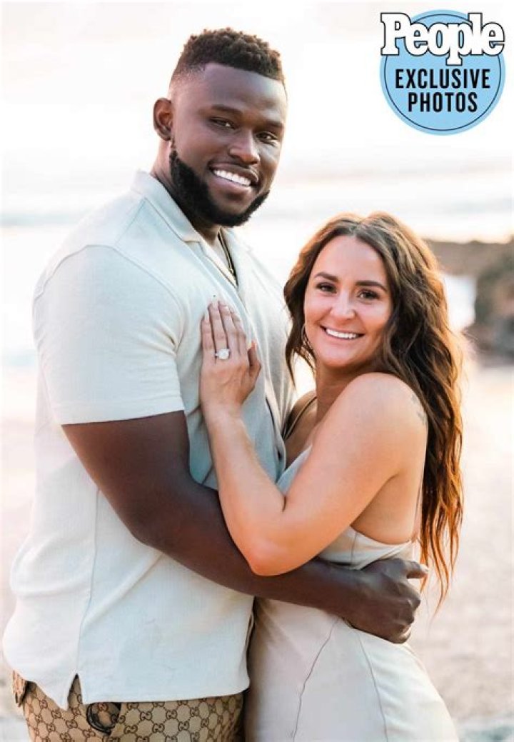 Leah Messer looks to reveal new boyfriend in 2021 in an Instagram post Sat 11 September 2021 16