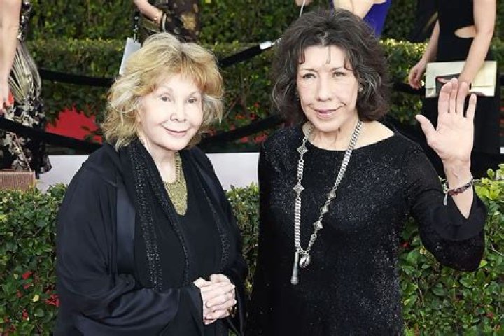 Lily Tomlin Net Worth: Career & Charity ·