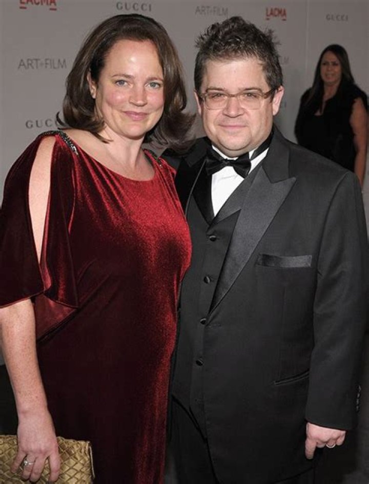 Meredith Salenger Bio, Net Worth, Family Of Patton Oswalts Wife