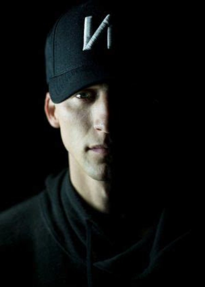 NF (Rapper) Height, Weight, Age, Spouse, Family, Facts, Biography