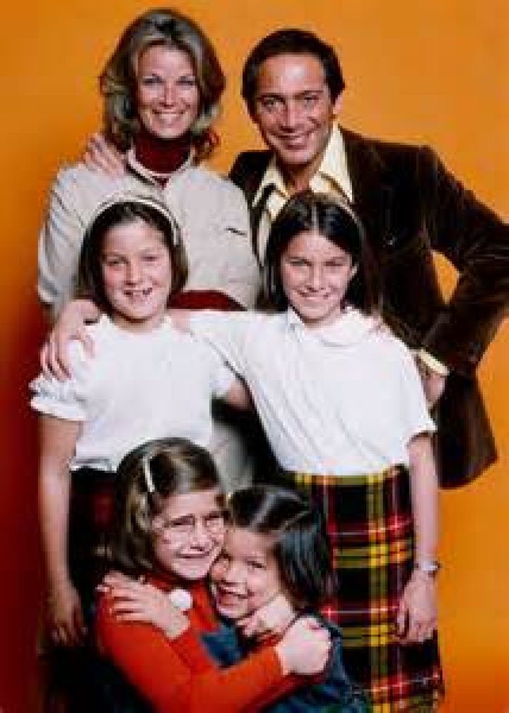 Paul Anka Daughter: He Is A Loving Father To Seven Kids, Wife And Family