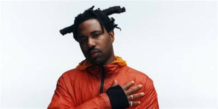 Sampha ·