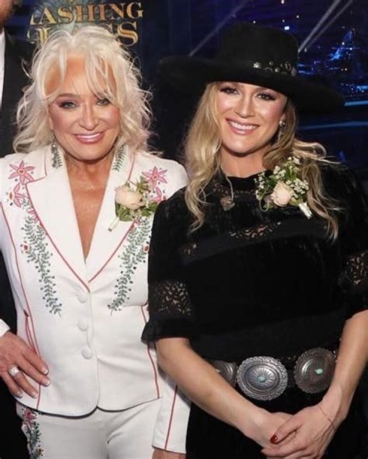 Sophie Tucker Biography, Age, Height, Husband, Net Worth, Family