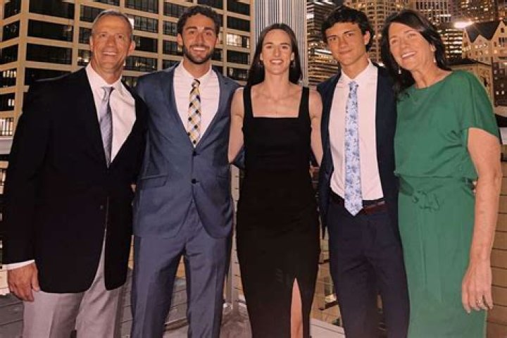 Who Are Brian And Carrie Clark? McKenzie Clark Parents