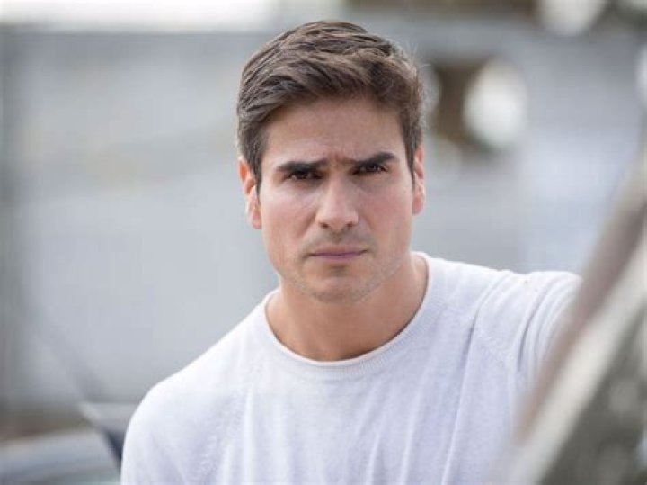 Who is Daniel Arenas? Net Worth, Girlfriend Daniella Álvarez, Bio